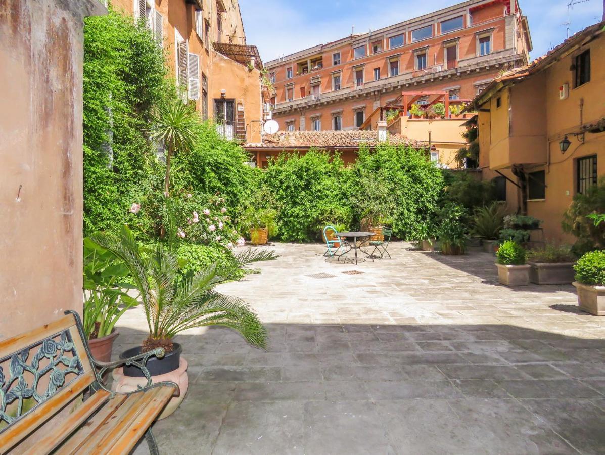 Casa Del Moro - Romantic Loft In Trastevere Eksteriør billede